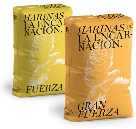 Dos sacos de harina, para elaborar panes, pizzas, monas, toñas. roscones, panettones